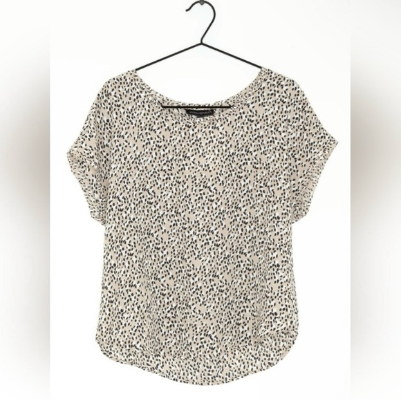 BANANA REPUBLIC LEOPARD T SHIRT 20” PTP - Picture 1 of 4